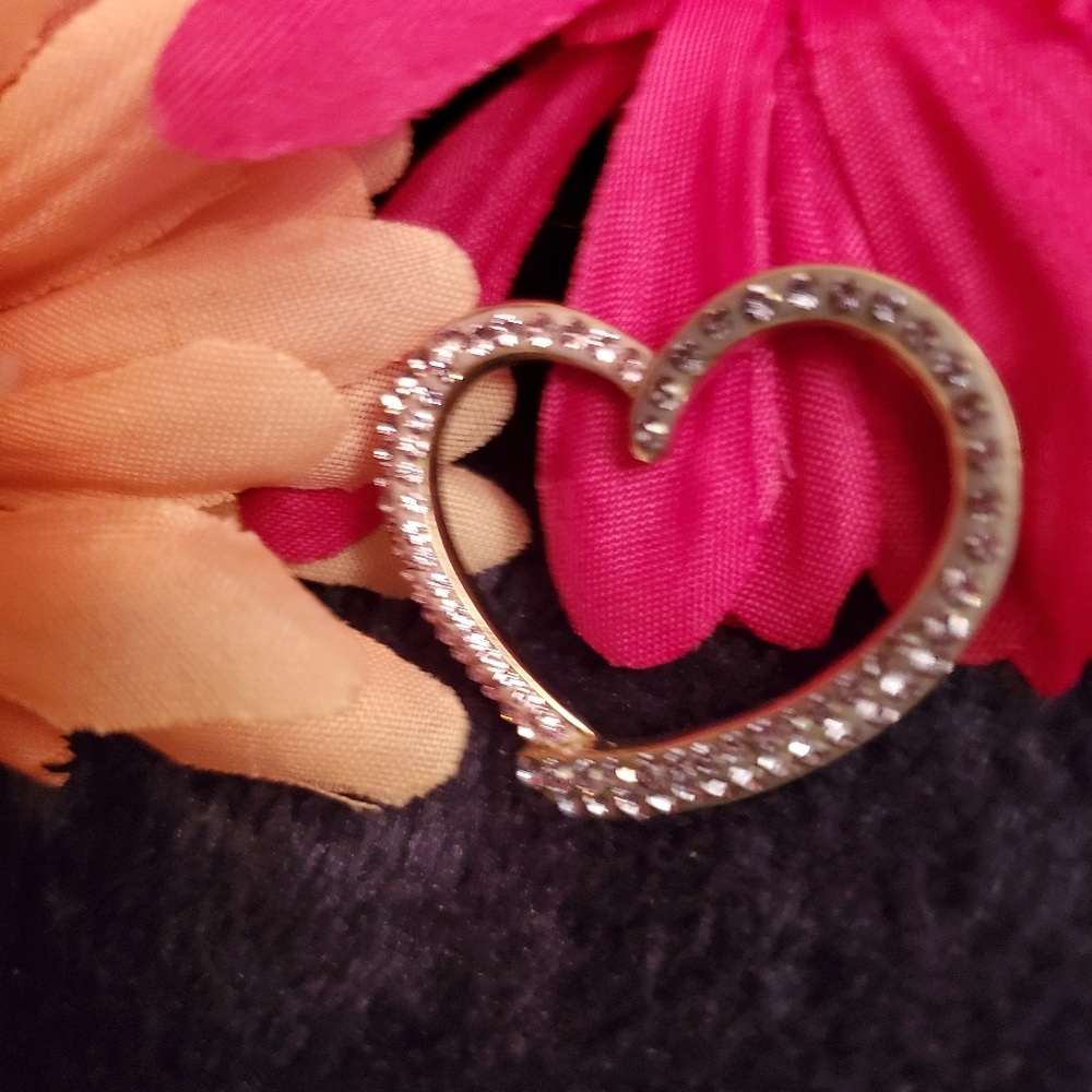 Kay jewelers heart pendant